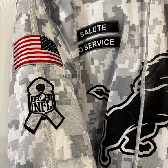 Never Worn! NFL - Lions Salute to Service Hoodie - Picture 4 of 5